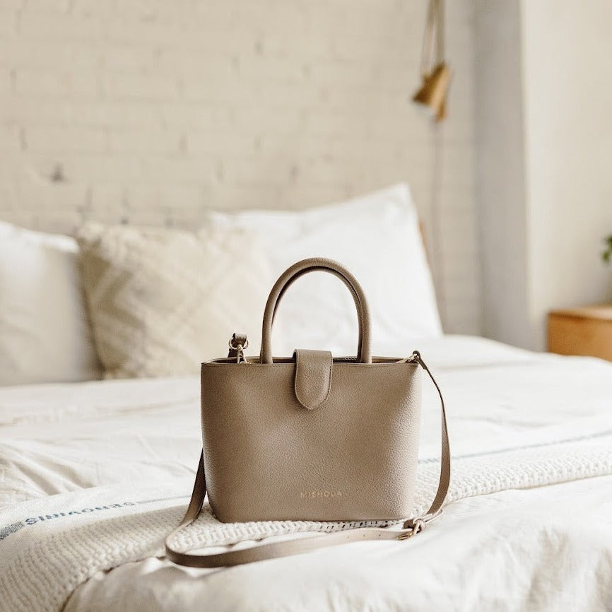 The Cloe Crossbody – MISHQUA