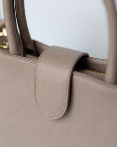 The Cloe Crossbody